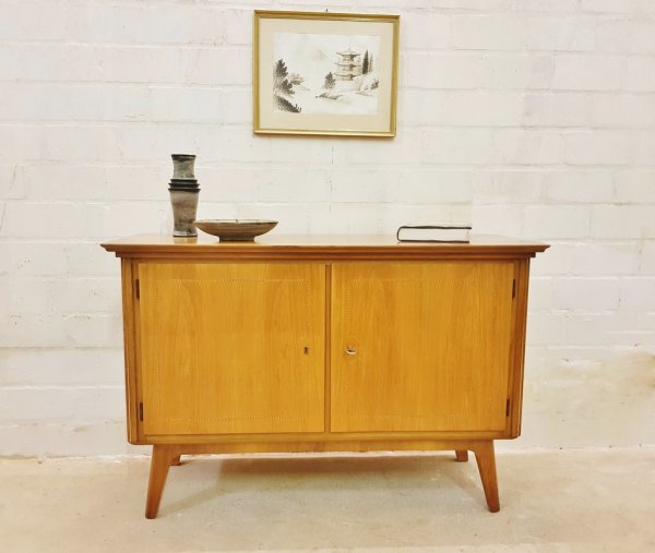 Sideboard, Kommode, 1950, Mid Century, Vintage, Nussbaum, Anrichte, Intarsien, verschließbar