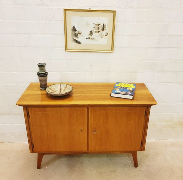 Sideboard, Kommode, 1950, Mid Century, Vintage, Nussbaum, Anrichte, Intarsien, verschließbar