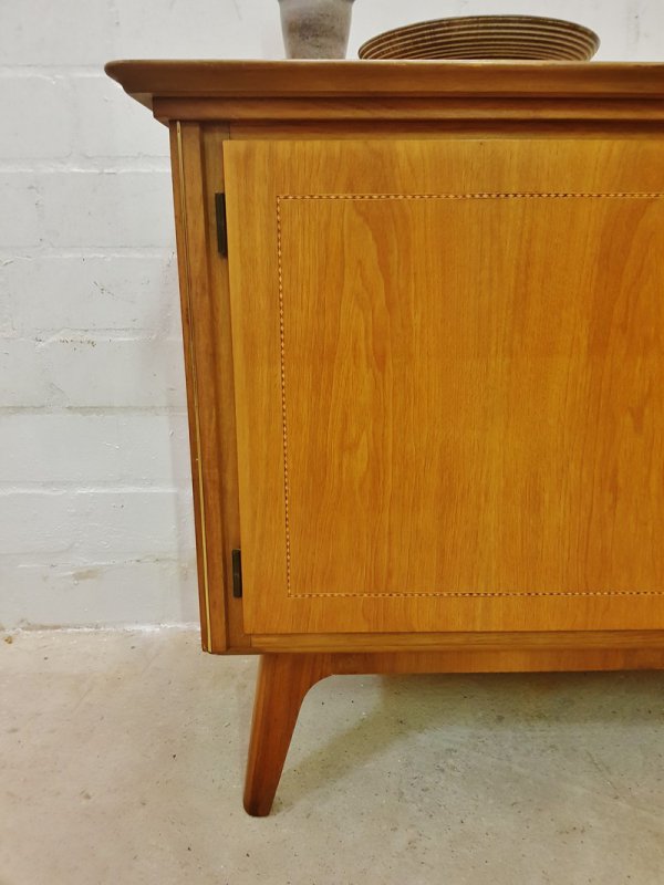 Sideboard, Kommode, 1950, Mid Century, Vintage, Nussbaum, Anrichte, Intarsien, verschließbar