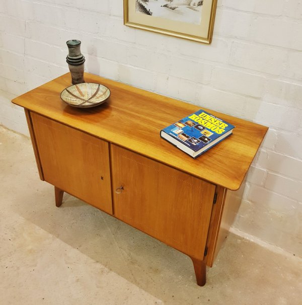 Sideboard, Kommode, 1950, Mid Century, Vintage, Nussbaum, Anrichte, Intarsien, verschließbar