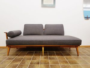 Sofas und Sessel