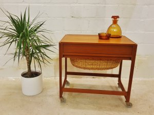 Nähksten, auf Rollen, Teak, Danish Design, Gelsted, BR, Rattankorb, Mid Century, Vintage, Made in Denmark