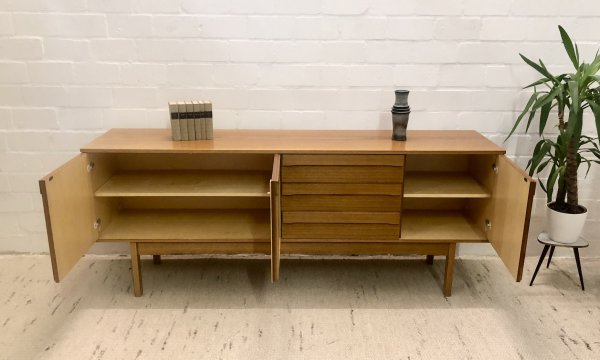 Teakholz, Teak Sideboard, Vintage, Danish Design, 1969, Anrichte, Schubladen, Doppeltür, hell, schlicht, Designklassiker, Mid Century, Modern