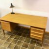 GV Mobler Schreibtisch, Mid Century Desk, 1960's, 1970's, Vintage, Eiche, Oak, helles Holz, Schubladen, Designklassiker, Vintage Möbel, Mid Century Möbel, Danish Design