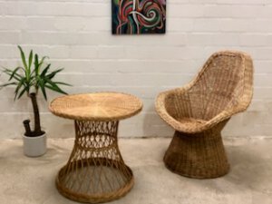 Vintage Korbsessel mit Tisch, Ratten, Mid Century, 1970, CLubsessel, Loungsessel, Rattansessel, Basket chair, runder Tisch, Hochlehner, Mid Century Möbel, Vintage Möbel, Designklassiker