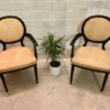 Vintage, Clubstühle, gelb-schwarz, Holz, Leder, Mid Century, 1970, runde Rückenlehne