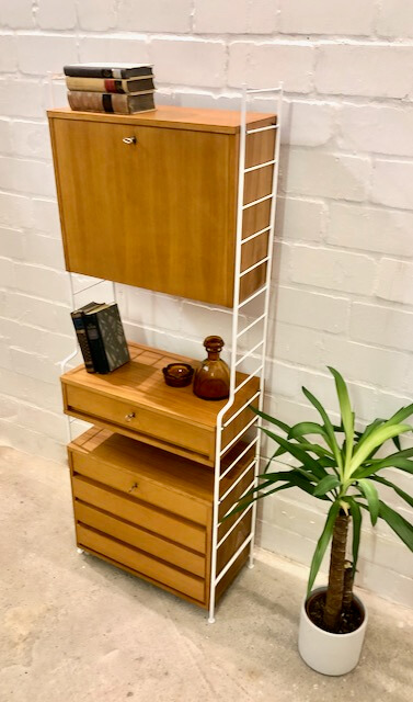 Vintage Stringregal hell, Bar-Regal 1970er - deklamo Mid Century Shelf