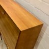 Mid Century Sekretär, 1960's, hell, vintage Möbel, verschließbar, lange Beine, hohe Beine, 2 Schubladen, Nussbaum, große Arbeitsplatte, aufklappbar, 1950, 1970, Mid Century modern, Designklassiker