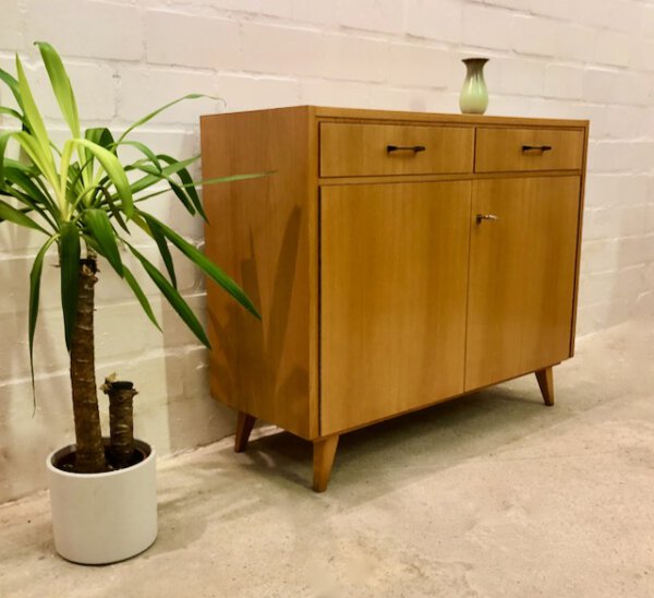 Vintage Kommode, 1960's, Sideboard, Anrichte, Mid Century, 1960, verschließbar, Schubladen, Rüster, helles Holz, Messing