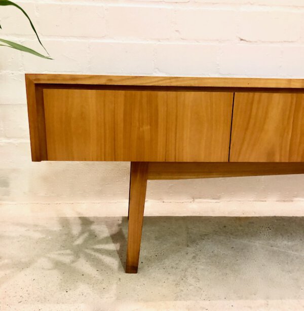 Mid Century Lowboard, Phonoschrank 1960's - deklamo