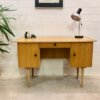 true Vintage Schreibtisch, helles Holz, 1960, Mid Century, Rüster, Furnier, verschließbar, Schublade, klein kompakt, 1970, Sekretär