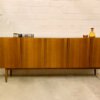Mid Century Sideboard, Nussbaumholz 1970's, true Vintage, schlicht, zeitlos, grifflos, GE-EL Möbel, Maserung, Schubladen, Designklassiker, lang, groß, 1960's, Anrichte, Kommode, Credenzia