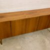 Mid Century Sideboard, Nussbaumholz 1970's, true Vintage, schlicht, zeitlos, grifflos, GE-EL Möbel, Maserung, Schubladen, Designklassiker, lang, groß, 1960's, Anrichte, Kommode, Credenzia