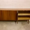 Mid Century Sideboard, Nussbaumholz 1970's, true Vintage, schlicht, zeitlos, grifflos, GE-EL Möbel, Maserung, Schubladen, Designklassiker, lang, groß, 1960's, Anrichte, Kommode, Credenzia