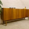 Mid Century Sideboard, Nussbaumholz 1970's, true Vintage, schlicht, zeitlos, grifflos, GE-EL Möbel, Maserung, Schubladen, Designklassiker, lang, groß, 1960's, Anrichte, Kommode, Credenzia
