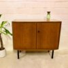 Mid Century Teakholz Kommode, 1970's, vintage, Danish Design, schlicht, kompakt, Metallfüße, verschließbar, Türen, 1960's, braun, Teak, Anrichte, Sideboard, Flurkommode, Konsole