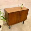 Mid Century Teakholz Kommode, 1970's, vintage, Danish Design, schlicht, kompakt, Metallfüße, verschließbar, Türen, 1960's, braun, Teak, Anrichte, Sideboard, Flurkommode, Konsole