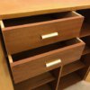 Helles Mid Century Highboard, 1960's, Vintage, Kommode, Anrichte, Sideboard, Wäschekommode, Schubladen, Fächer, verschließbar, Messing, Maserung, Kirschholz, Rüster, Ulme, Echtholz