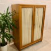 true Vintage Kleiderschrank, Mid Century 1950's, Vorhänge, hell, Rüster, Ulme, Highboard, Dielen Schrank, Flurschrank, Glasscheiben, verschließbar, Designklassiker, 1960, 1970, Schrank