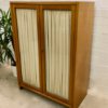 true Vintage Kleiderschrank, Mid Century 1950's, Vorhänge, hell, Rüster, Ulme, Highboard, Dielen Schrank, Flurschrank, Glasscheiben, verschließbar, Designklassiker, 1960, 1970, Schrank