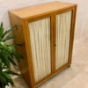 true Vintage Kleiderschrank, Mid Century 1950's, Vorhänge, hell, Rüster, Ulme, Highboard, Dielen Schrank, Flurschrank, Glasscheiben, verschließbar, Designklassiker, 1960, 1970, Schrank