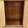 true Vintage Kleiderschrank, Mid Century 1950's, Vorhänge, hell, Rüster, Ulme, Highboard, Dielen Schrank, Flurschrank, Glasscheiben, verschließbar, Designklassiker, 1960, 1970, Schrank