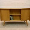 Mid Century Schreibtisch, Bähre Design, 1960's, Ulme, Rüster, Kirschbaum, hell, verschließbar, Vintage, Designklassiker, beidseitig, Bücherablage, Rückseite, Schubladen, konische Füße, Mignon Möbel