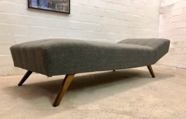 Mid Century Daybed, 1960's blau/grau, Nausbaumholz, Danish Design, Recamiere; Chaiselounge, Sofa, Vintage, Designklassiker, 1970's Federkern