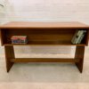 Vintage Nussbaum Schreibtisch, 1960's, hellbraun, Schublade, Design, schlicht klein, Arbeitsplatz, beidseitig, Bücherregal, Designklassiker, 1970's, Mid Century