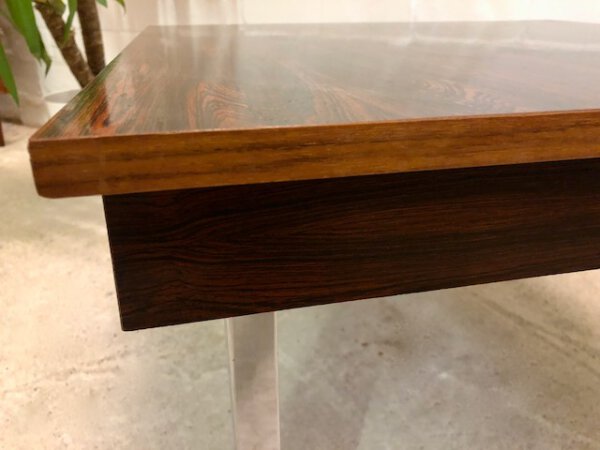 Palisander Coffee Table, Couchtisch 1970's, verchromte Metallfüße, Rosewood, Maserung, braun, Mid Century, Designklassiker, Vintage, 1960's, Beistelltisch