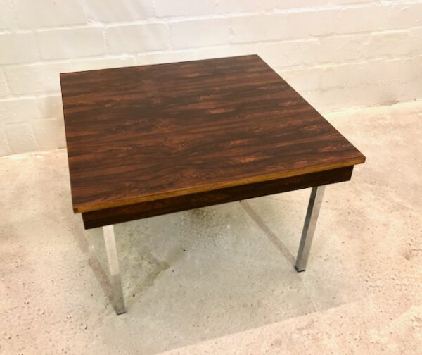 Palisander Coffee Table, Couchtisch 1970's, verchromte Metallfüße, Rosewood, Maserung, braun, Mid Century, Designklassiker, Vintage, 1960's, Beistelltisch