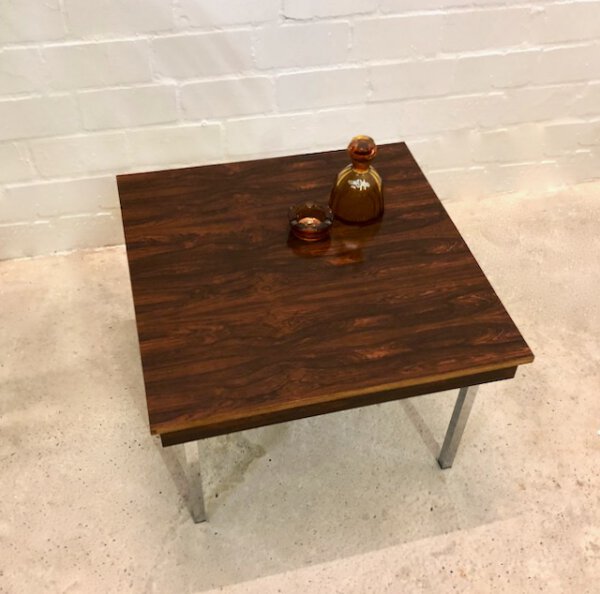 Palisander Coffee Table, Couchtisch 1970's, verchromte Metallfüße, Rosewood, Maserung, braun, Mid Century, Designklassiker, Vintage, 1960's, Beistelltisch