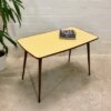 Mid Century Coffeetable, Nierentisch, 1950's, Resopal, Musterung, Nierentisch, Vintage, Beistelltisch, Couchtisch, konische Beine, braun, gelb, Holz, Kunststoff