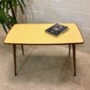 Mid Century Coffeetable, Nierentisch, 1950's, Resopal, Musterung, Nierentisch, Vintage, Beistelltisch, Couchtisch, konische Beine, braun, gelb, Holz, Kunststoff