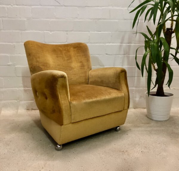 Vintage Lounge Sessel, gelb, 1960's, Velours, Clubsessel, auf Rollen, gold, Patina, 1970, Designklassiker, Mid Century Sessel