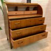 Runddeckel Sekretär, 1960's, Mid Century, Danish Design, Nussbaum, Vintage, verschließbar, Schubladen, runde Grifflöcher, ausziehbare Arbeitsplatte, trapezförmige Füße, Maserung, Schreibtisch, 1970's