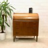 Runddeckel Sekretär, 1960's, Mid Century, Danish Design, Nussbaum, Vintage, verschließbar, Schubladen, runde Grifflöcher, ausziehbare Arbeitsplatte, trapezförmige Füße, Maserung, Schreibtisch, 1970's