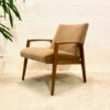 Mid Century Armchair, Vintage Sessel, 1960's, hellbraun, gold, Samt, Easy Chair, Armlehnenstuhl, 1970's, gepolstert, Designklassiker, Mid Century Modern, gemustert, Muster, helles Holz, Wartesessel, Lounge Chair