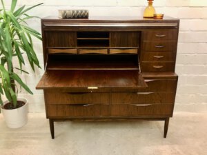 Palisander Sekretär, Erling Torvits 1960's, Klim Mobelfabrik, Made in Denmark, Danish Design, Designklassiker, Rosewood, Desk, Schreibschrank, Sideboard, Kommode, Highboard, dunkelbraun, Schubladen, verschließbar, Mid Century modern, Furniture, Vintage Möbel, homeoffice