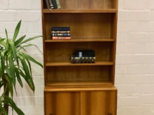 Musterring Bücherregal, Mid Century, 1960's, Schubladen,Schiebetür, Regalaufsätze, Nussbaum, Danish Design, Designklassiker, 1970's,Einlegeböden