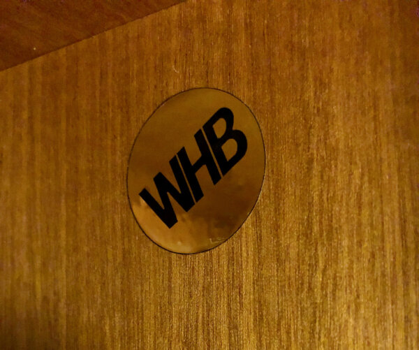 WHB-Regal, Teakholz "String-Regal", breites Regal, Vintage, Mid Century, Danish Design, Made in Germany, Leiterregal, schwarze Metallleitern, Teak, 1960, 1970, verschließbar, Schrank, Bücherregal, Mid Century Modern