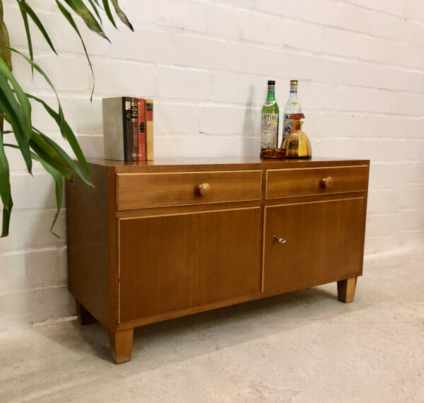 Lowboard 1950's, kl. Barschrank, Kommode, Sideboard, Vintage, Mid Century, 1960's, 1970's, Anrichte, Minibar, Flurkommode, hellbraun