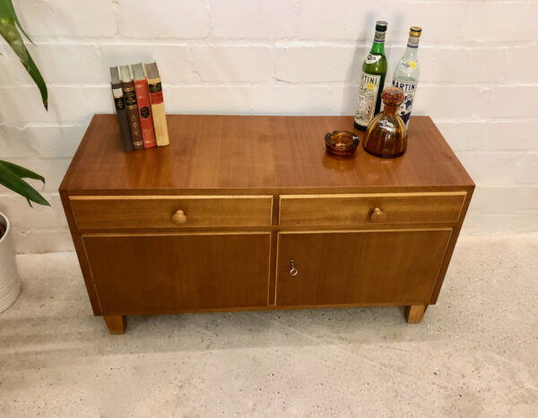 Lowboard 1950's, kl. Barschrank, Kommode, Sideboard, Vintage, Mid Century, 1960's, 1970's, Anrichte, Minibar, Flurkommode, hellbraun