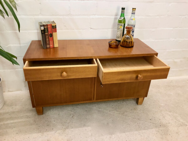 Lowboard 1950's, kl. Barschrank, Kommode, Sideboard, Vintage, Mid Century, 1960's, 1970's, Anrichte, Minibar, Flurkommode, hellbraun