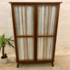 Mid Century Kleiderschrank, Gardinen 1960's, Garderobe, Vintage, Dielenschrank, Designklassiker, 1950, 1970, Empfangsbereich, Agentur, Mäntel, Vorhänge, verschließbar, dunkel braun, schräge Beine Füße