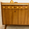 Vintage Nussbaum Sideboard, Buffet 1960's, Anrichte, Kommode, Credenzia, Vintage, Mid Century, 1970's, Designklassiker, Minibar, Barfach, Schublade, verschließbar, Maserung, braun, hellbraun, Nadelstreifen, Rockabilly, schräge Beine, Modern, Danish Design