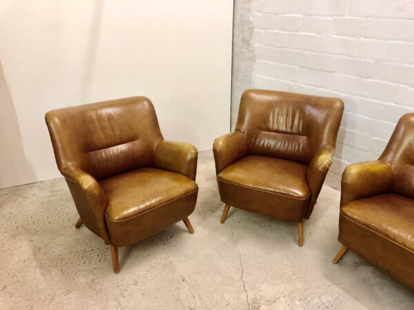 Mid Century Ledergarnitur, 1960's, Echtleder, Cognac, Vintage, Clubsessel, Agenturmöbel, Einrichtung, Wartebereich, Industrial, Loft, Agentur-Einrichtung, Chill-Ecke, Clubsofa, Cocktailsessel Leder, Armchair, 1950's, Modern, Sofa und 3 Sessel, Sofa und Sessel