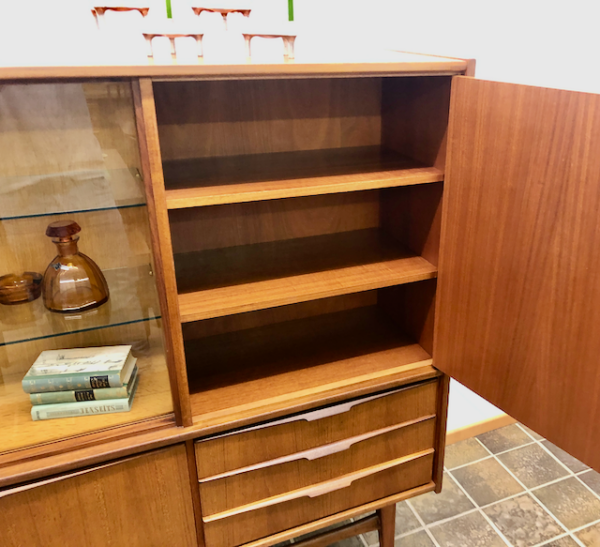 Highboard/ Buffetschrank Bartels Werke, Schrank, Teak, Teakholz, Vintage, Mid Century, Vitrine, Vitrinenschrank, Schubladen, Schiebetüren, dunkles Holz