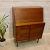 Teakholz Sekretär, Danish Design 1960's, Mid Century, Vintage, helles Holz, Schiebetüren, Messing Griffe, Metallfüße, Desk, Schreibtisch, Designklassiker