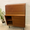 Teakholz Sekretär, Danish Design 1960's, Mid Century, Vintage, helles Holz, Schiebetüren, Messing Griffe, Metallfüße, Desk, Schreibtisch, Designklassiker